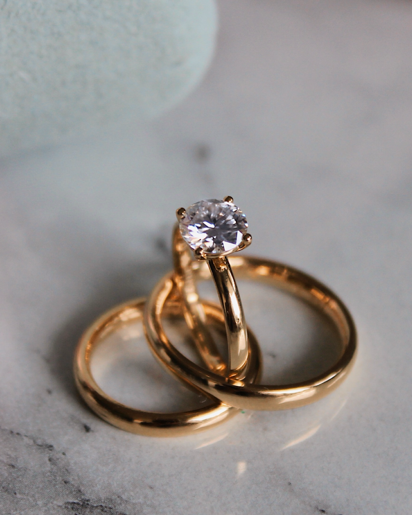 AIDEN | 18K Gold Trauring | abgerundet