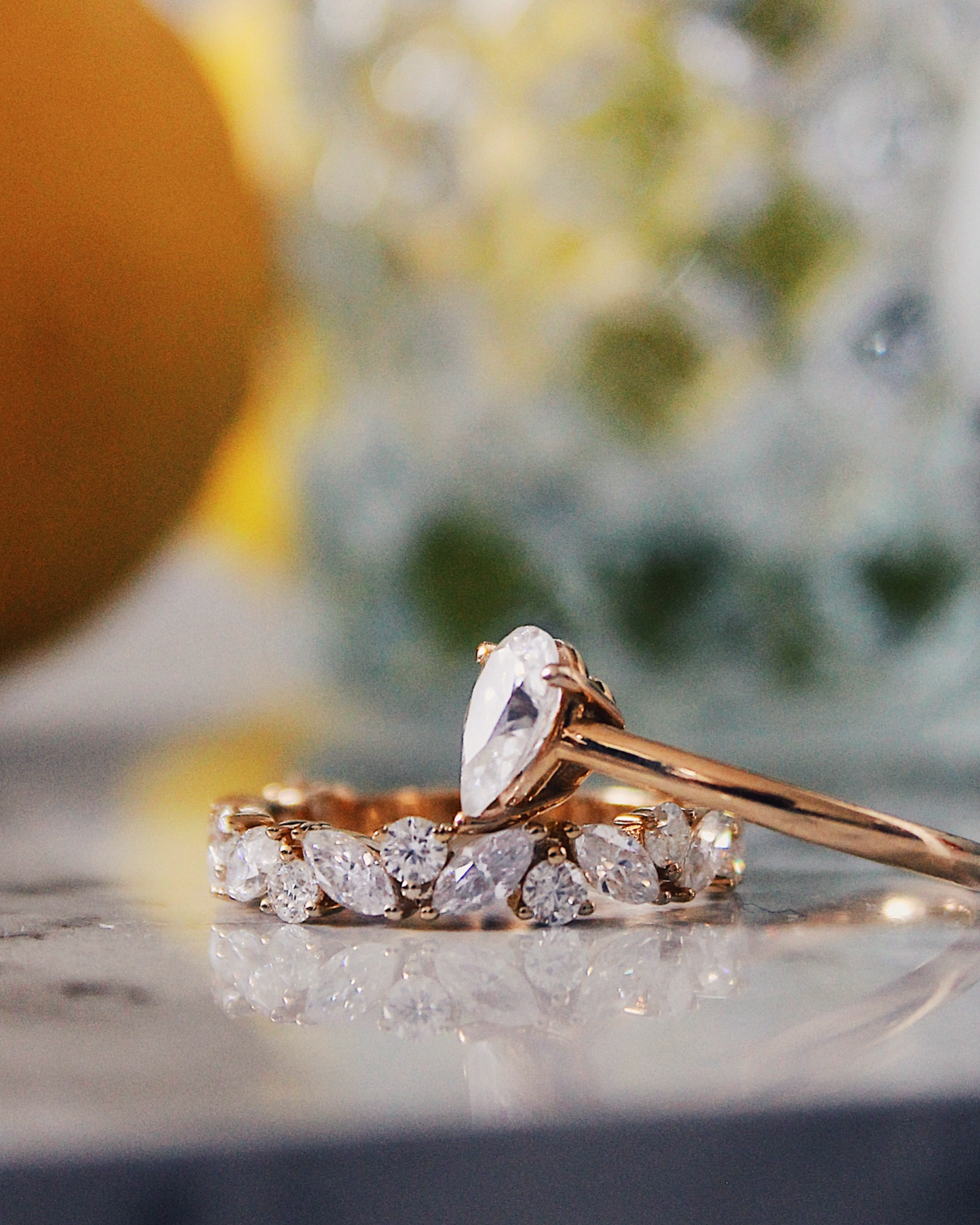 Flora - 18K Gold Ring mir Marquise und Round Brilliant Cut Diamanten oder Moissanite, florales Eternity-Design, in Kombination mit Verlobungsring